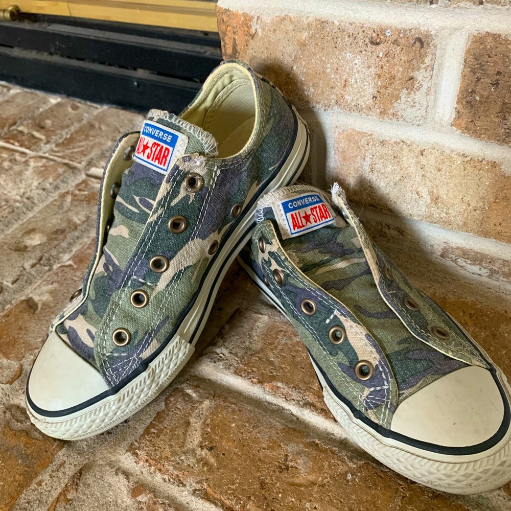 Kids converse size 2